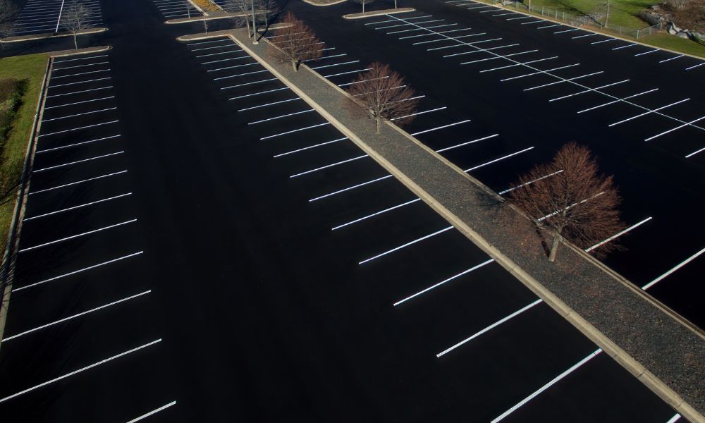 5 Reasons Why Parking Lot Line Striping Is Important